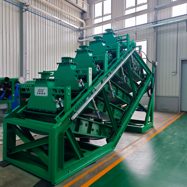 High Capacity Stack Vibrating Screen for Iron Ore Mining